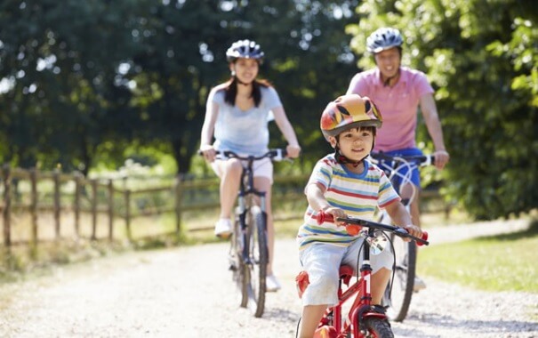 Trẻ em đạp xe đạp thường xuyên có bị to bắp chân không 2
